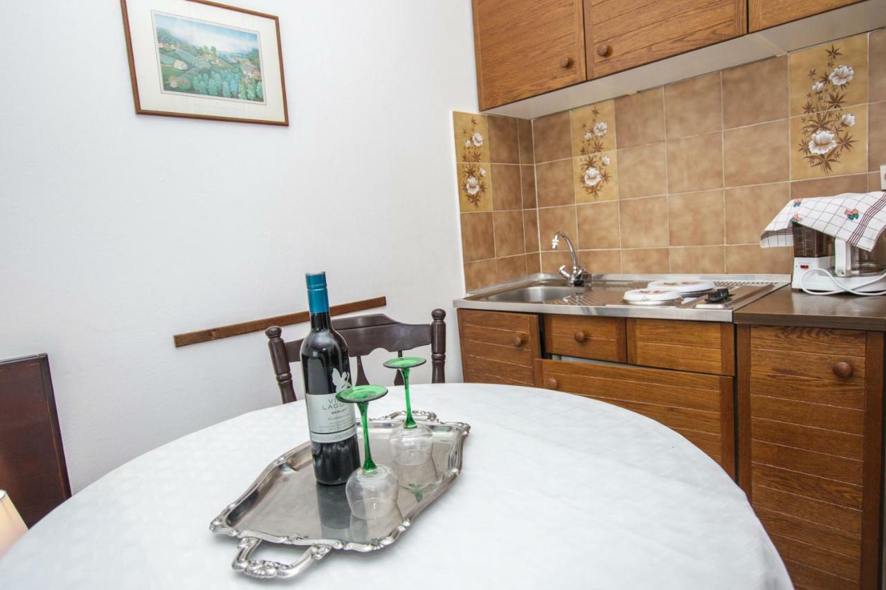 Apartmani Janja 波雷奇 外观 照片