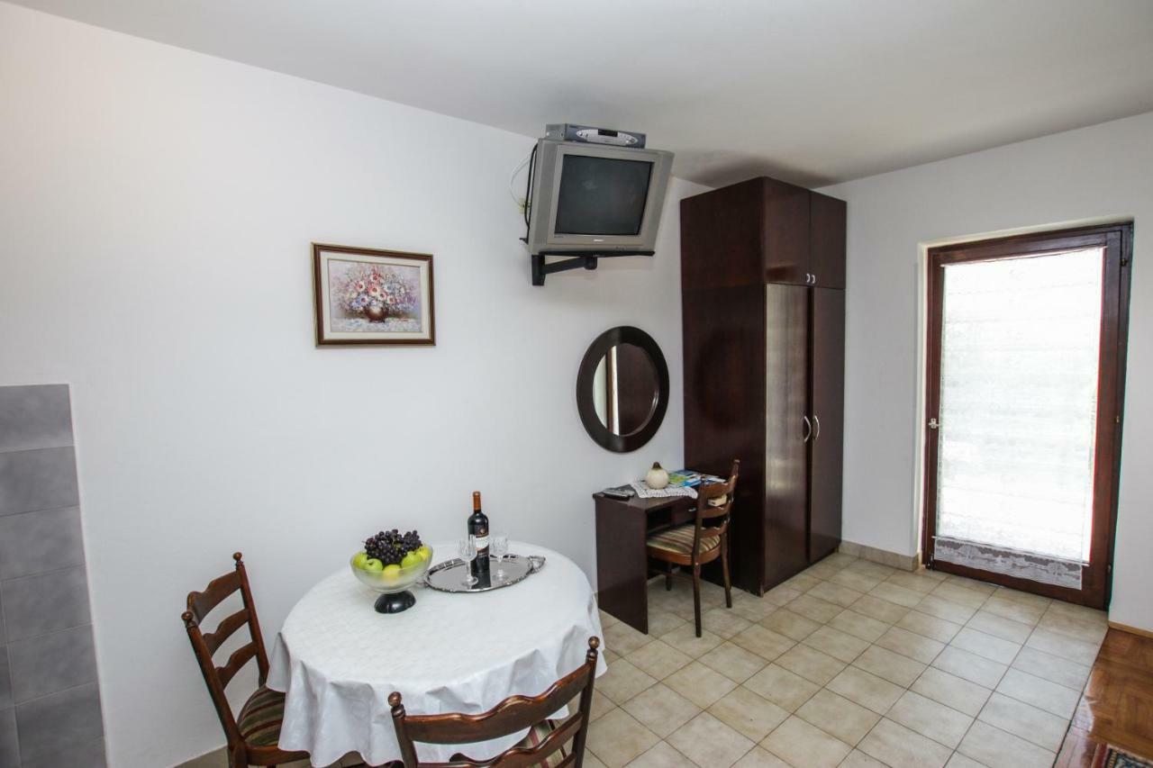 Apartmani Janja 波雷奇 外观 照片
